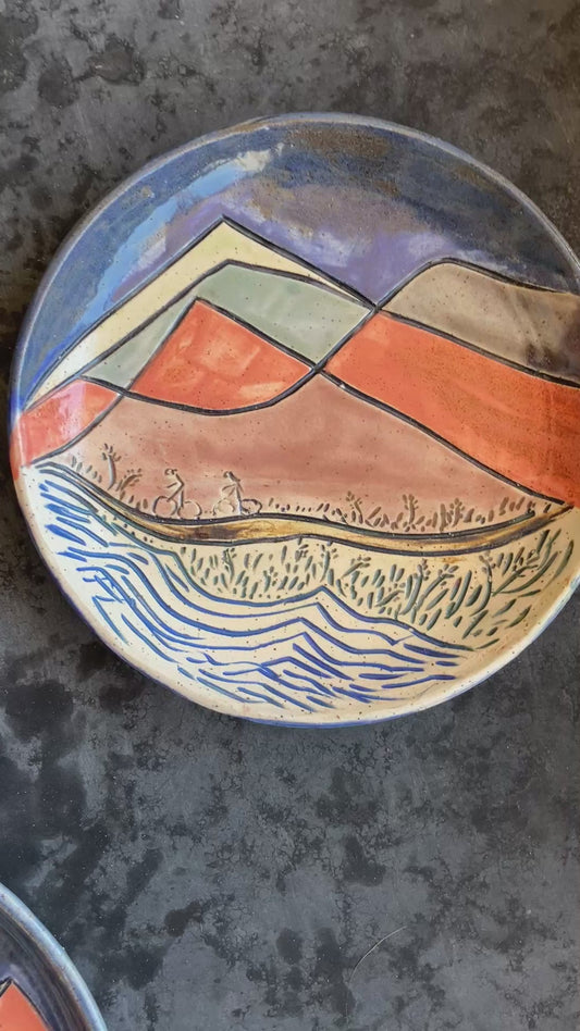 X-Small Plate with mountain bikers